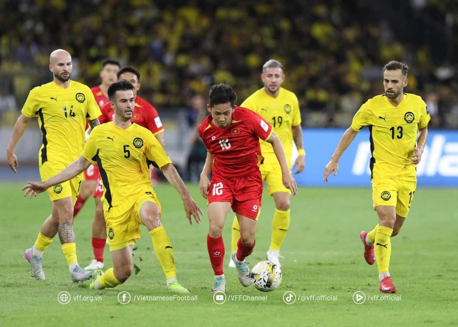 Tuyển Việt Nam thua sốc Malaysia ở vòng loại Asian Cup 2027.
