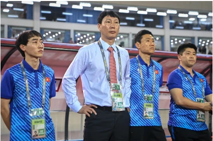 HLV Kim Sang Sik được giao nhiệm vụ vào chung kết ở ASEAN Cup.