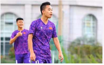 Hồ Hữu Hưng thử việc CLB Hải Phòng.