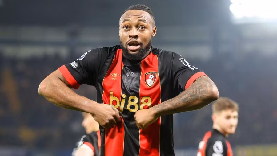 Antoine Semenyo hiện đang đàm phán hợp đồng với Man United.