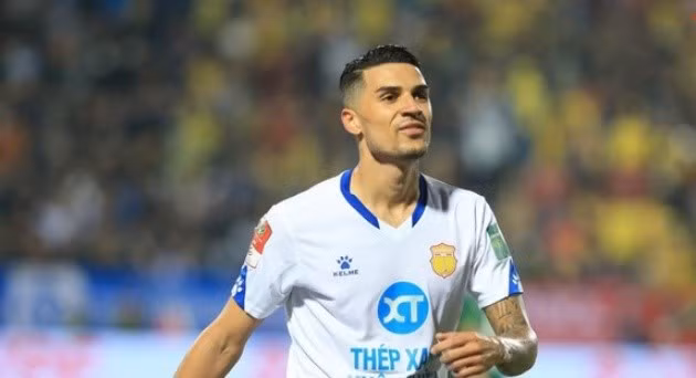 Hendrio thất nghiệp khi chia tay Nam Định FC.