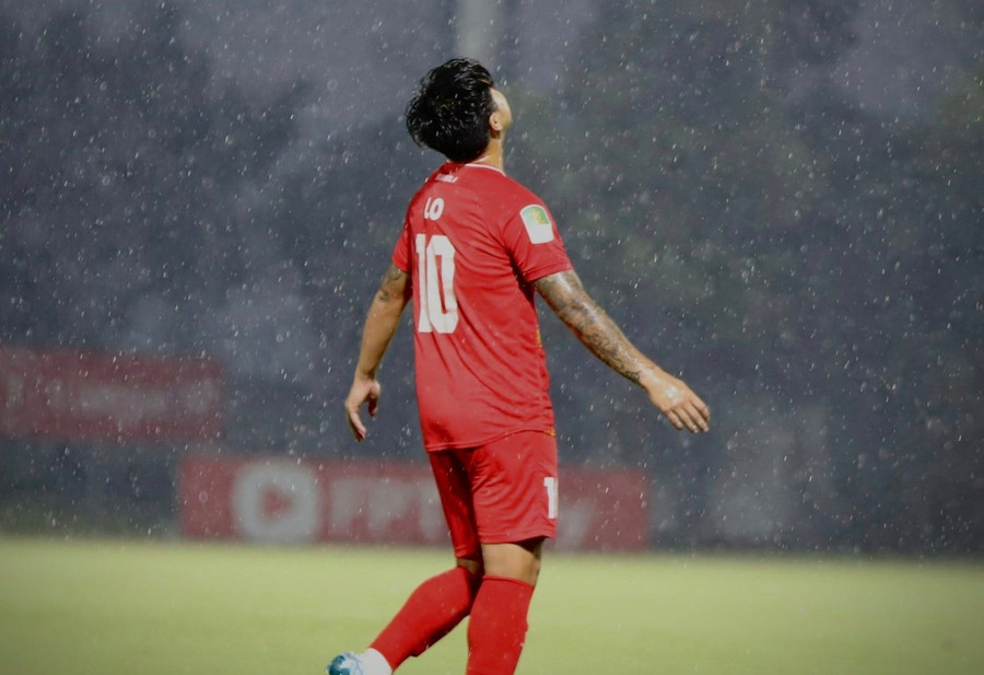 Martin Lò giải nghệ sau 21 năm chơi bóng.