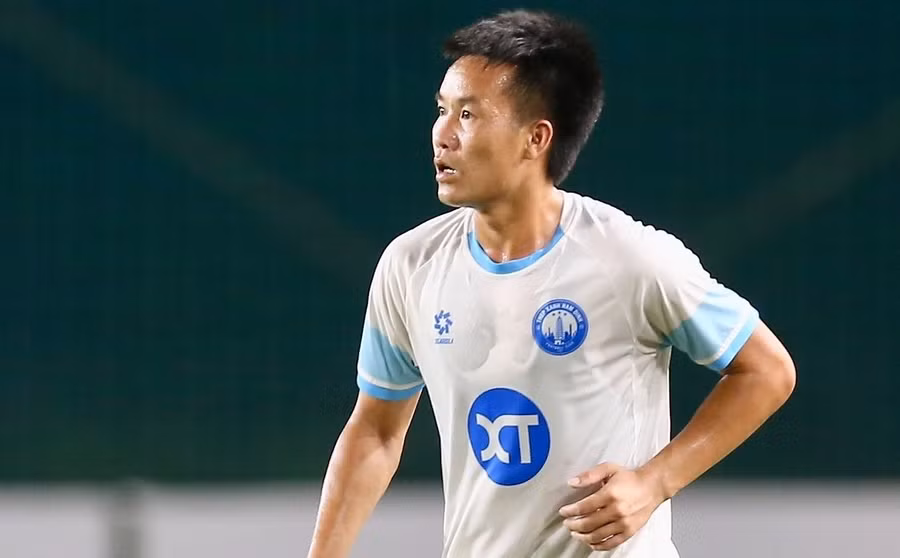 Tô Văn Vũ trở lại tập luyện cùng CLB Nam Định.