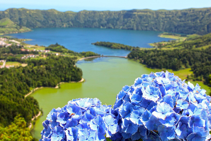 Phá Sete Cidades, còn được gọi là Sete Cidades Caldera, nằm trên đảo São Miguel thuộc quần đảo Azores của Bồ Đào Nha là một trong những địa điểm hấp dẫn khách du lịch với vẻ đẹp thuần khiết. 11057631-10204684701023966-8745752039488519647-o.jpg
