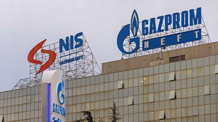 Serbia có kế hoạch mua đứt lại NIS hoặc giảm cổ phần của Gazprom xuống dưới 50% để tránh lệnh trừng phạt của Mỹ.