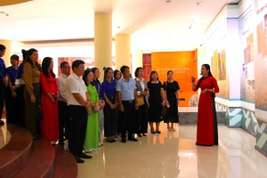 Quảng Bình khai mạc chuyên đề trưng bày tái hiện hành trình Báo chí Cách mạng Việt Nam và vinh danh báo chí địa phương.