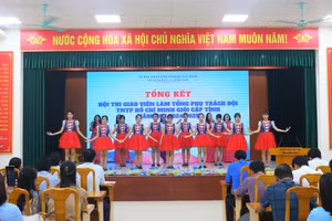 Quảng Bình công nhận 31 giáo viên làm Tổng phụ trách Đội giỏi.