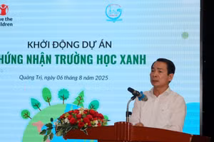 Ông Mai Huy Phương, Phó Giám đốc Sở GD&ĐT Quảng Trị phát biểu khai mạc Hội thảo.
