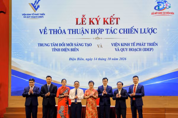 Hội thảo nhằm đánh giá tiềm năng, kết quả thử nghiệm bước đầu và xác định định hướng phát triển kinh tế tầm thấp ứng dụng phương tiện bay không người lái.
