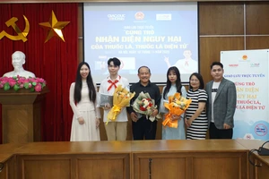 Giao lưu trực tuyến: Cùng trò nhận diện nguy hại của thuốc lá, thuốc lá điện tử