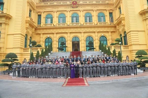 Phó Chủ tịch nước Võ Thị Ánh Xuân gặp mặt học sinh đoạt giải Olympic và KHKT quốc tế năm 2025.