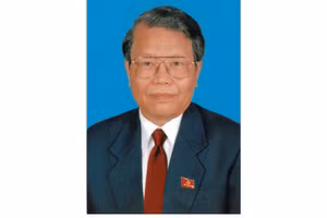 Nguyên Ủy viên Bộ Chính trị, nguyên Chủ tịch nước Trần Đức Lương.