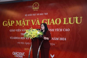 Giao lưu với giáo viên, học sinh thi Olympic và KHKT quốc tế năm 2024