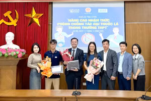  Giao lưu trực tuyến: Nâng cao nhận thức phòng chống tác hại thuốc lá trong trường THPT 