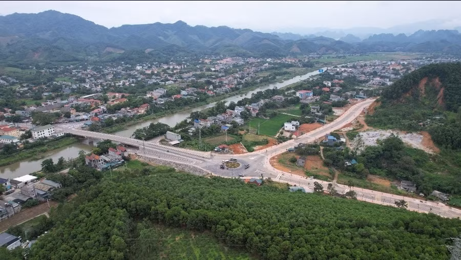 Dự án Đầu tư xây dựng cầu và tuyến đường tránh thị trấn Sơn Dương.