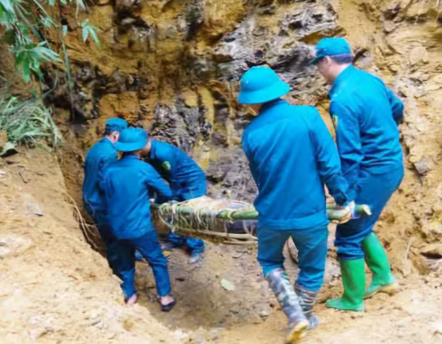Quả bom được đưa vào vị trí hủy nổ.