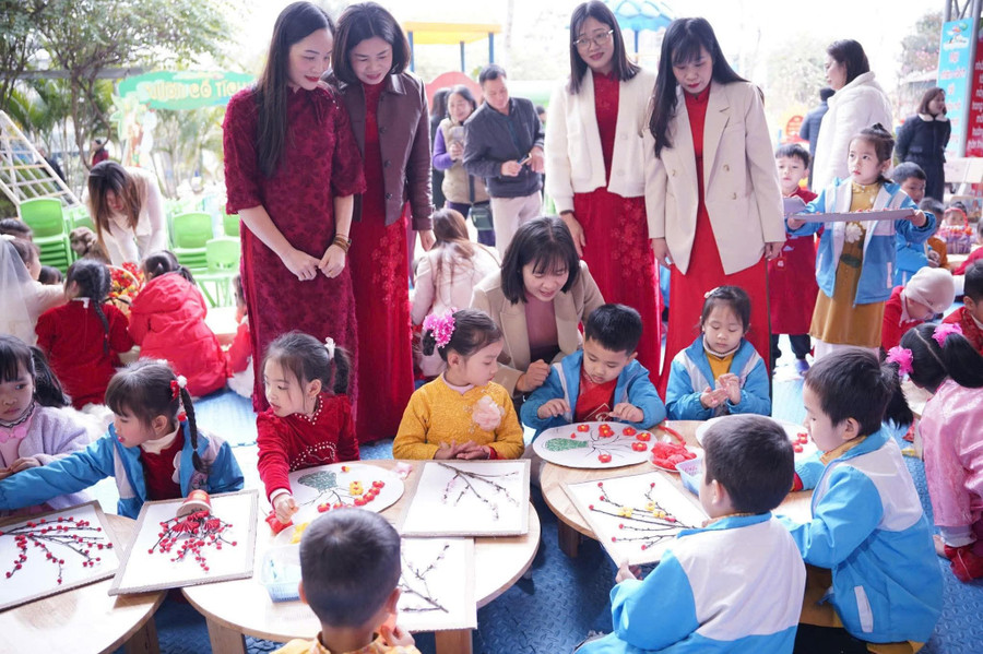 "Hoạt động trải nghiệm chào Xuân 2026 - Bé yêu STEAM" Cụm trường mầm non số 1,tại Trường MN Hoa Sen (xã Sơn Dương). (Ảnh: NTCC)