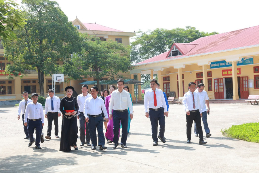 Tuyên Quang đẩy mạnh phát triển hệ thống trường nội trú, bán trú. 1000041266.jpg