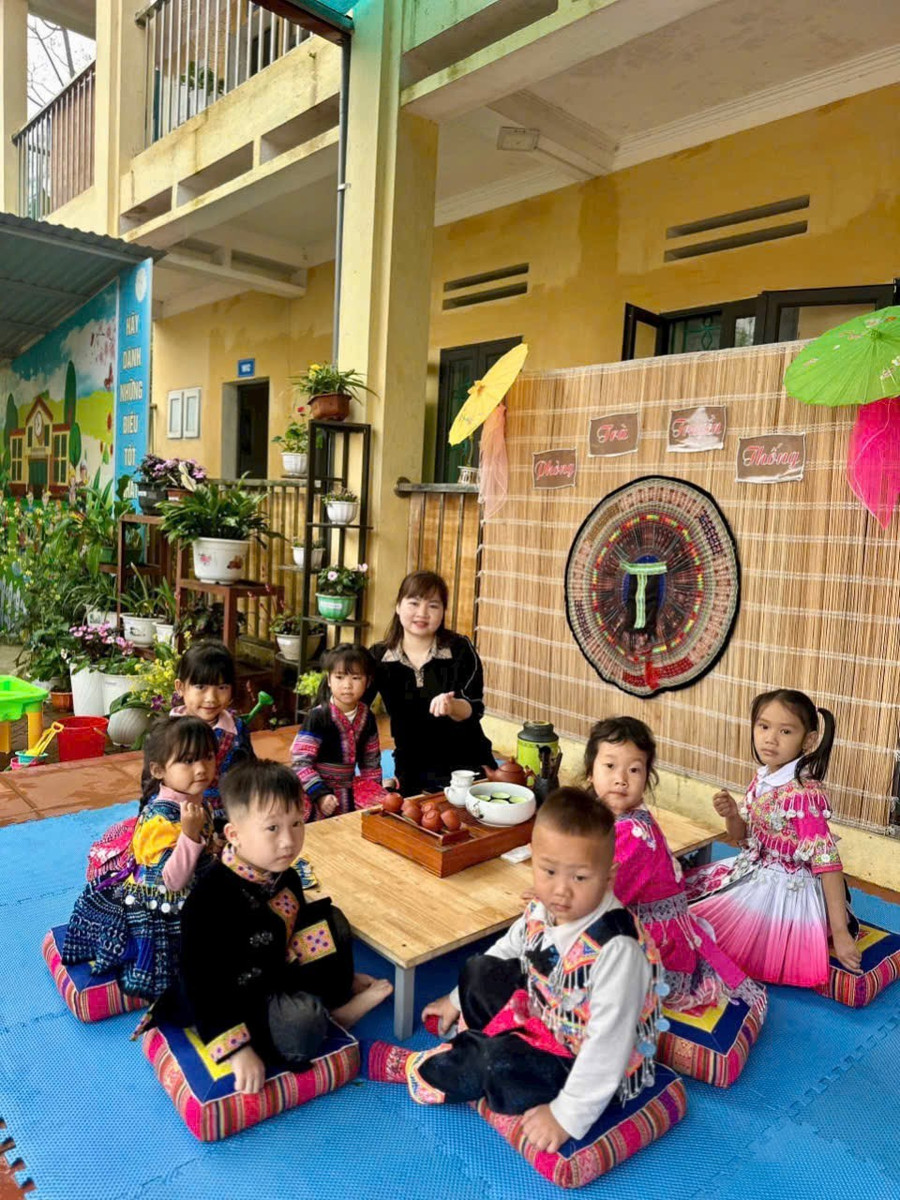 Các em học sinh và văn hóa trà của quê hương. 1000032052.jpg