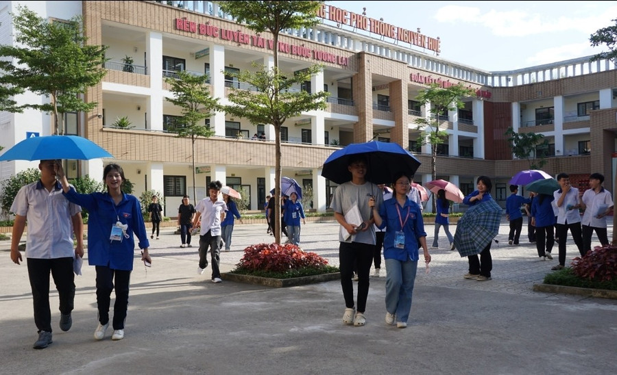 Các hội đồng thi chuẩn bị kỹ lưỡng các điều kiện cho kỳ thi. 1000034090.jpg