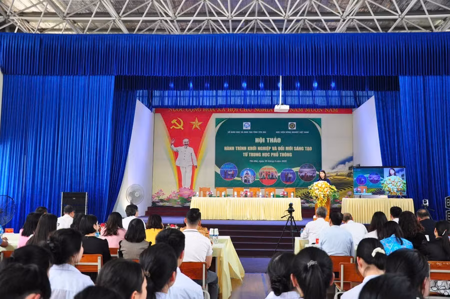 Hội thảo được tổ chức trực tiếp và trực tuyến tại Yên Bái.