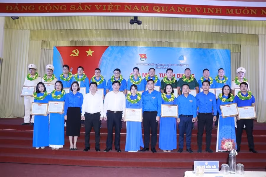 20 cá nhân được trao tặng danh hiệu "tri thức trẻ tiêu biểu" năm 2024. (Ảnh: ĐVCC)