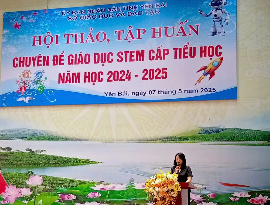 Bà Nguyễn Thu Hương, Phó Giám đốc Sở GD&ĐT tỉnh Yên Bái phát biểu khai mạc. 19.jpg