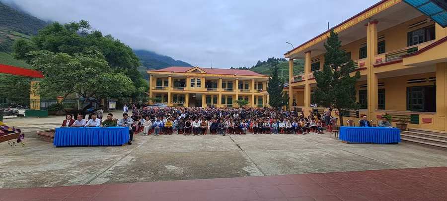 Trường PTDT BT Tiểu học & THCS Chế Cu Nha, Mù Cang Chải, Yên Bái.