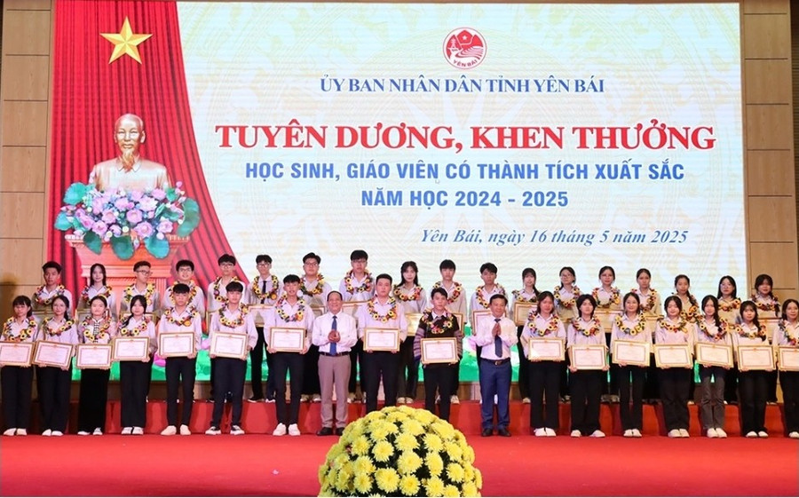 Chú trọng nâng cao chất lượng giáo dục mũi nhọn, ngành GD-ĐT Yên Bái đạt nhiều thành tích. 1000038047.jpg