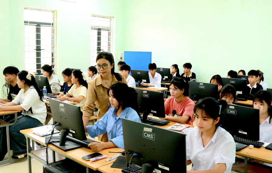 Đào tạo nguồn nhân lực, hướng giảm nghèo bền vững. (Ảnh: Hoàng Ngọc)