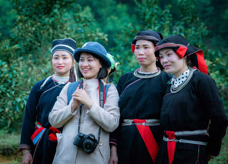 Tác giả Hoàng Niềm trong một lần tác nghiệp.