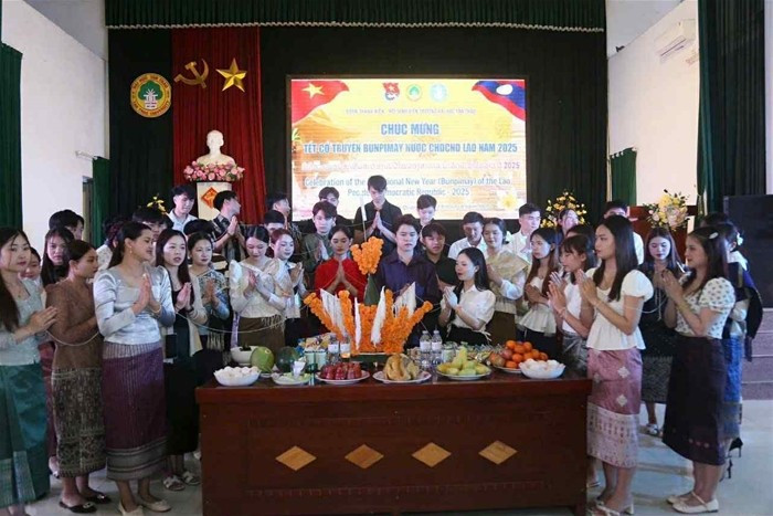 Các em học sinh Lào theo học tại Tuyên Quang. tt1.jpg