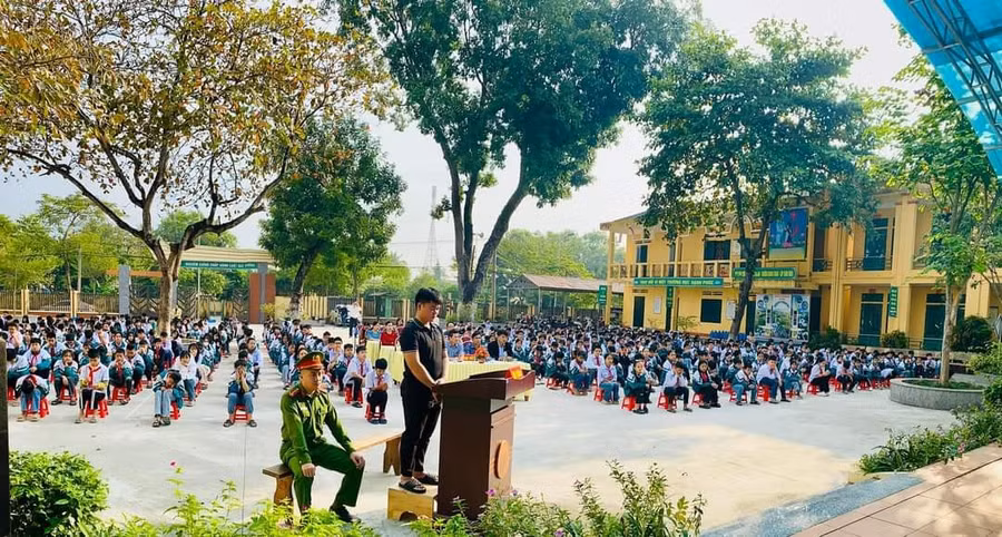 Hơn 500 em học sinh tham dự "Phiên tòa giả định".(Ảnh:ĐVCC)