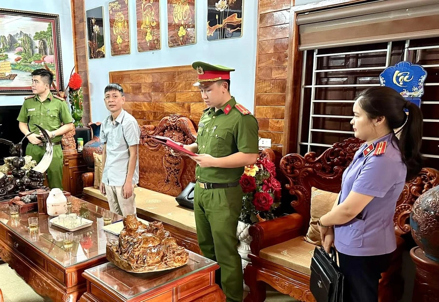 Cơ quan công an khởi tố Phó Giám đốc Công ty TNHH một thành viên xây dựng Phú Tuấn (TP Tuyên Quang). Ảnh: Công an TP Tuyên Quang