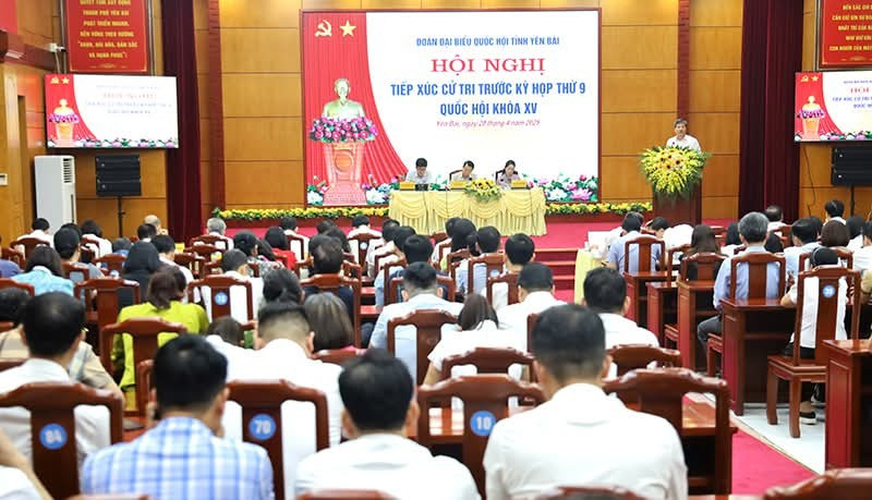 Hội nghị tiếp xúc cử tri tại tỉnh Yên Bái.