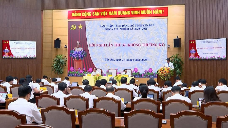 Hội nghị lần thứ 32 (không thường kỳ) của Ban Chấp hành Đảng Bộ tỉnh Yên Bái.