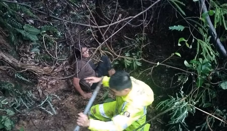 49b2a9ee2b828edcd793 (1).jpg