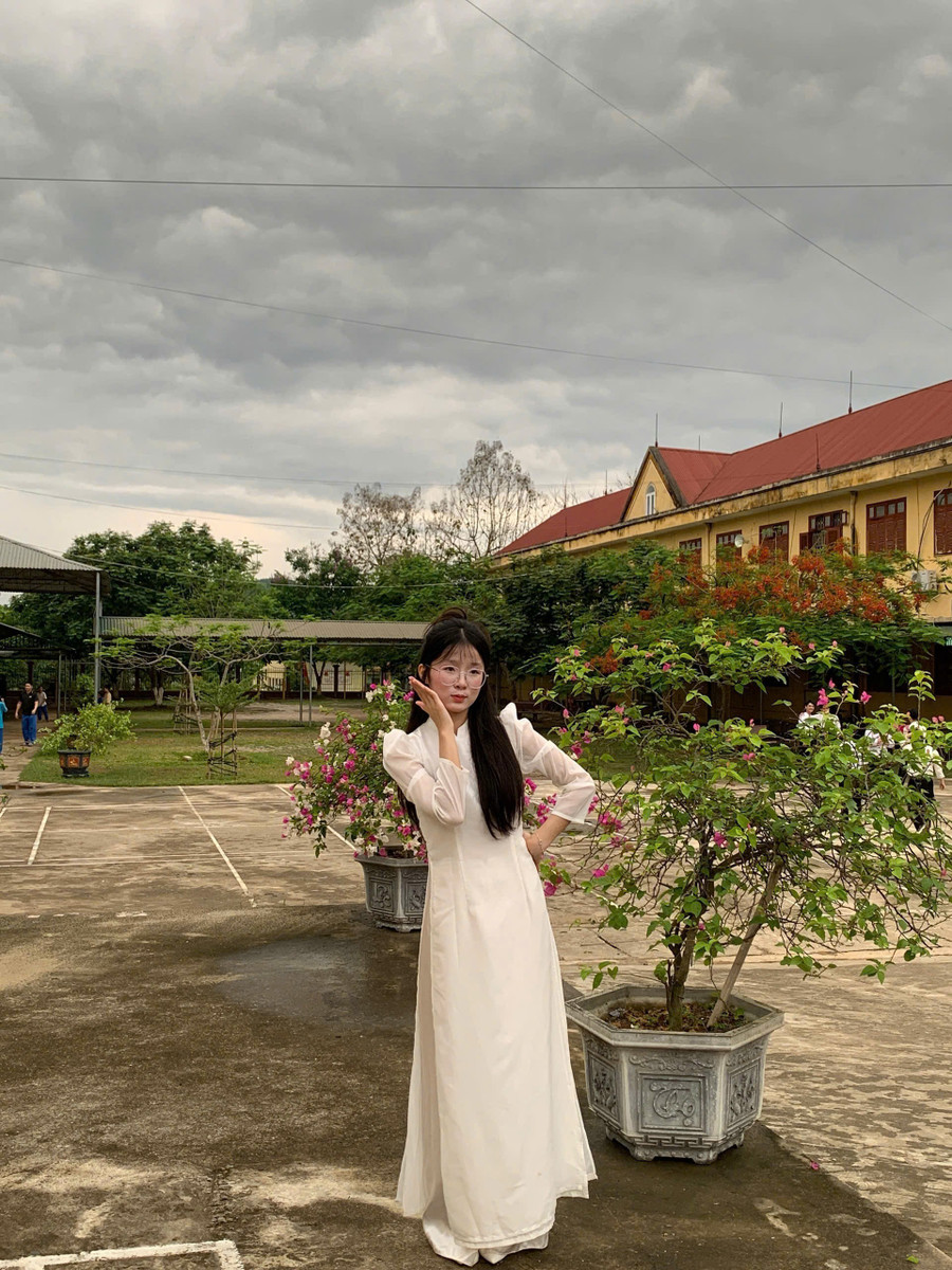 Em Hà Thị Trang, học sinh Trường PTDTNT THCS& THPT Hàm Yên. (Ảnh: Tuấn Tú) 1000039053.jpg