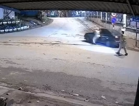 Tài xế vi phạm nồng độ cồn, chống đối CSGT.