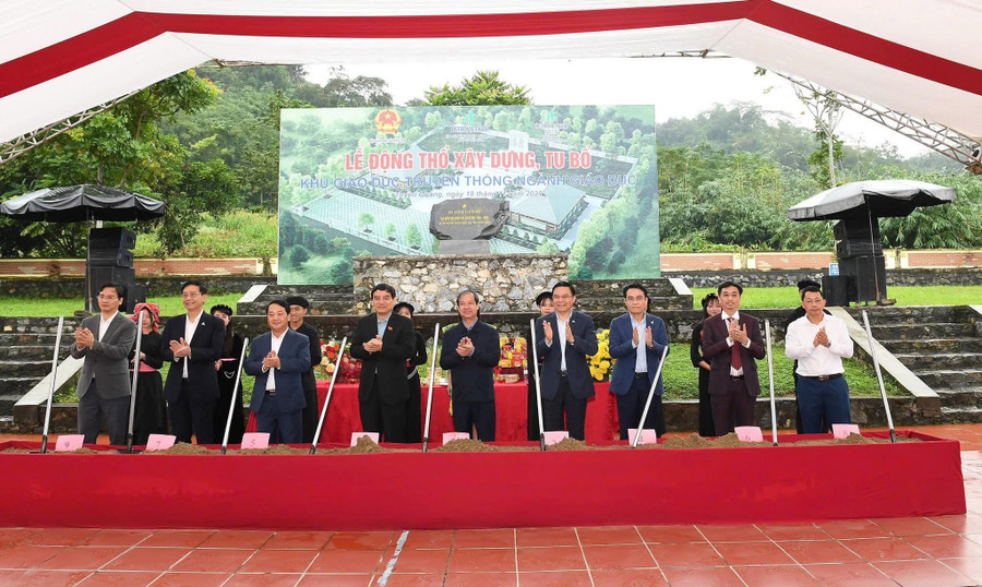 Buổi lễ khởi công xây dựng, tu bổ Khu giáo dục truyền thống.