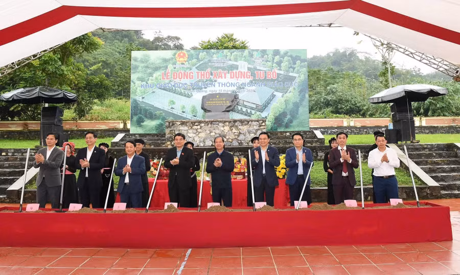 Buổi lễ khởi công xây dựng, tu bổ Khu giáo dục truyền thống.