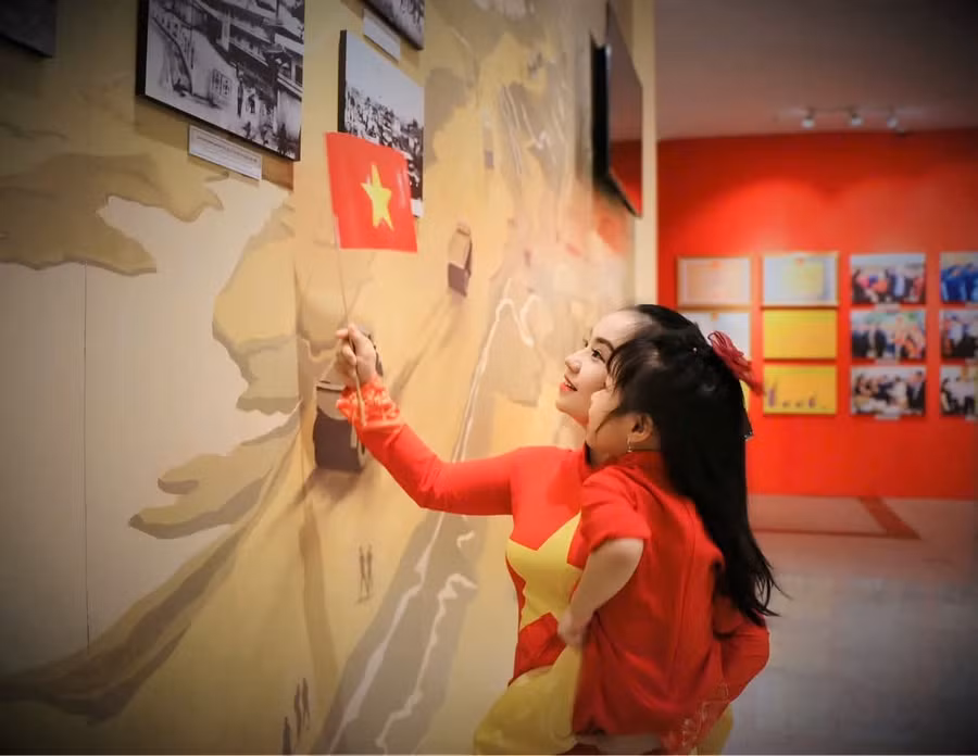 Bảo tàng tỉnh Yên Bái nơi diễn ra trưng bày, triển lãm thu hút người trẻ.