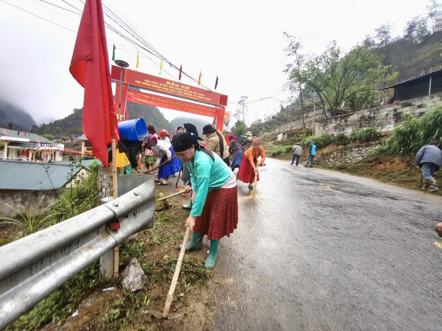 Không khí sôi nổi hướng tới ngày bầu cử của người dân.
