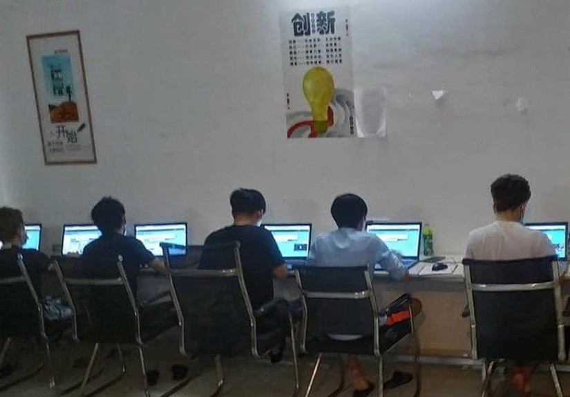 Những người bị lừa sang Campuchia sẽ bị ép làm việc cho các công ty lừa đảo. (Ảnh minh họa)