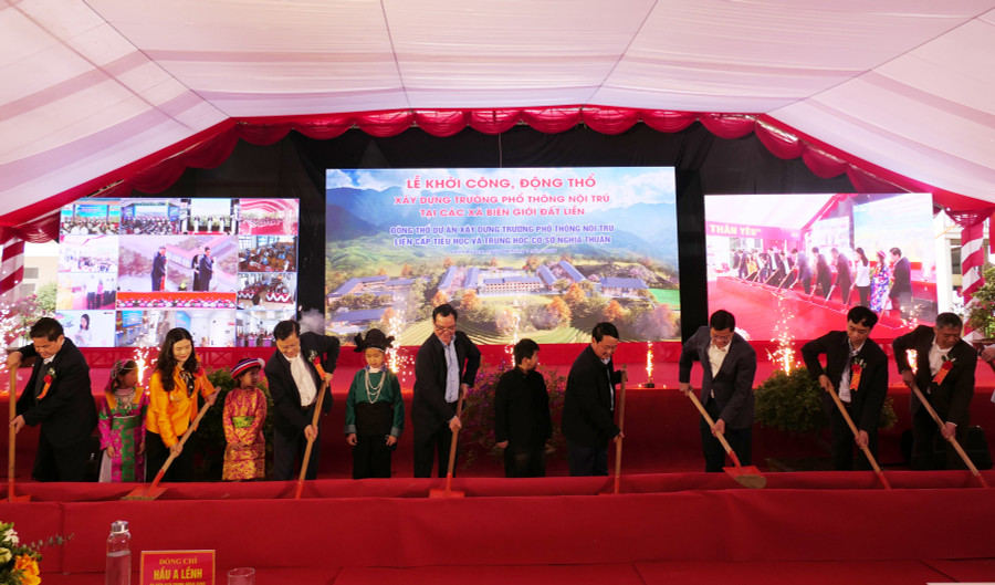 Lễ khởi công tại xã biên giới Nghĩa Thuận, Tuyên Quang.