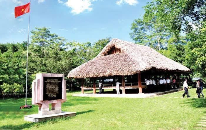 Đình Tân Trào nằm trong Khu di tích Quốc gia đặc biệt Tân Trào. (Ảnh: Sở VH,TT&DL Tuyên Quang).