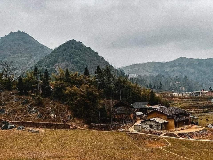 Thôn Lô Lô Chải là nơi duy nhất còn lưu giữ được đầy đủ, sống động đời sống vật chất, tinh thần của người Lô Lô ở Cao nguyên đá. (Ảnh: Kim Kim) 1000041588.jpg