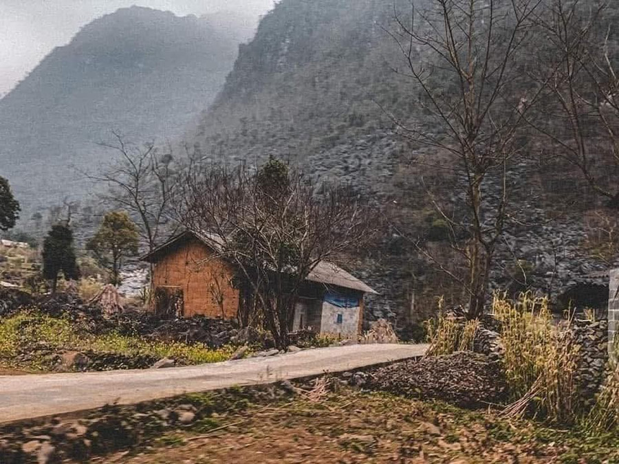 Lô Lô Chải có không gian sống yên bình. (Ảnh: Kim Kim) 1000041584.jpg