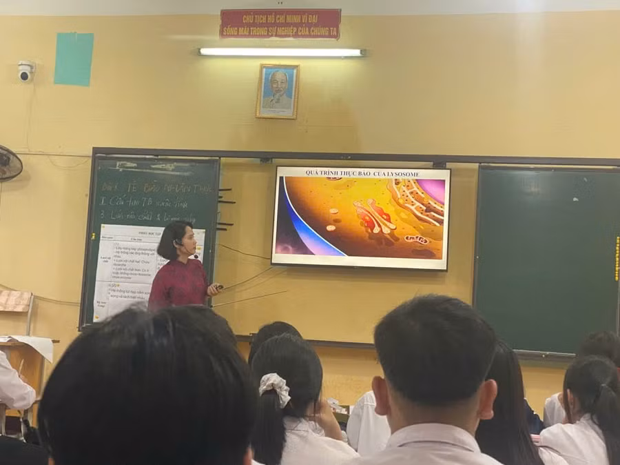 Mỗi giáo viên thực hiện 1 tiết dạy với sự linh hoạt, sử dụng thiết bị và phương pháp đổi mới.