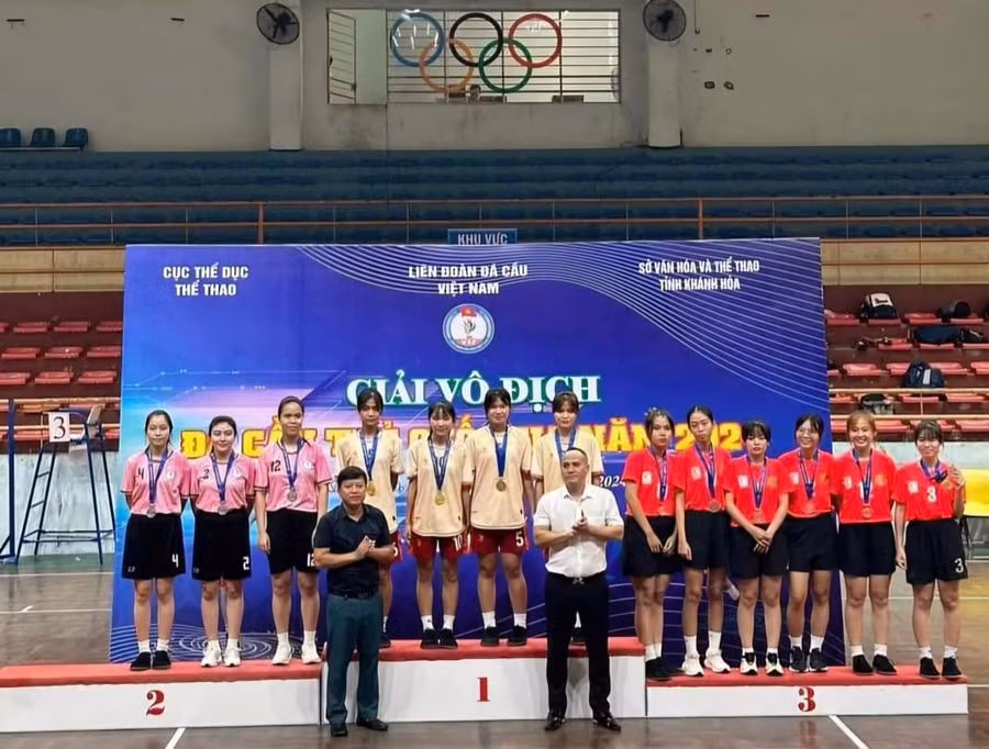 Đội tuyển đá cầu trẻ Yên Bái giành thành tích cao trong Giải vô địch đá cầu trẻ quốc gia.